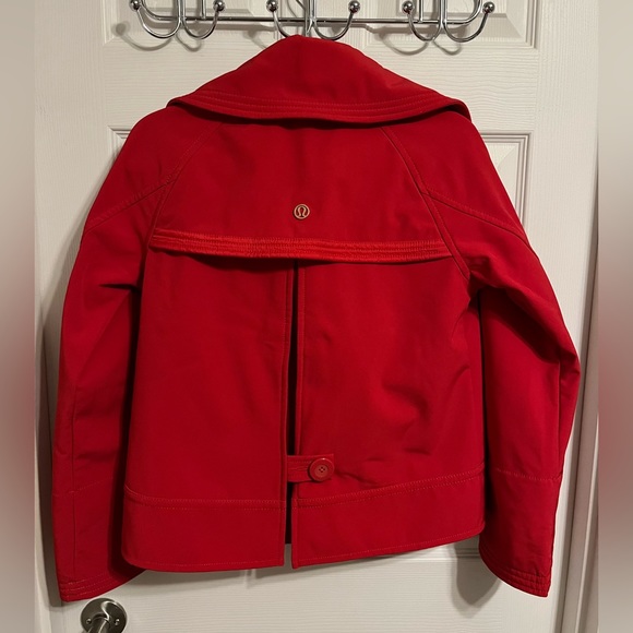 Lululemon Red Jacket ladies size 6 - Picture 4 of 8
